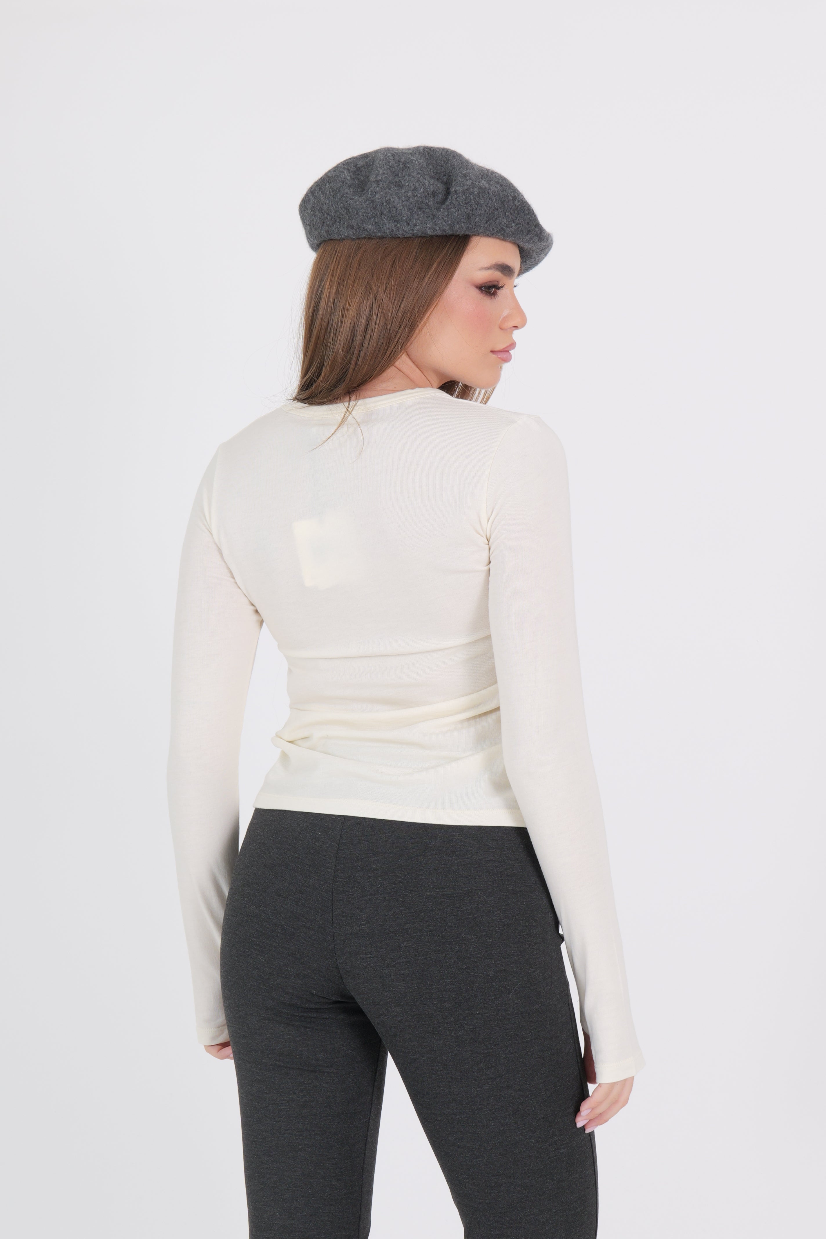 MAGLIA GIROCOLLO MANICA A GUANTO BURRO