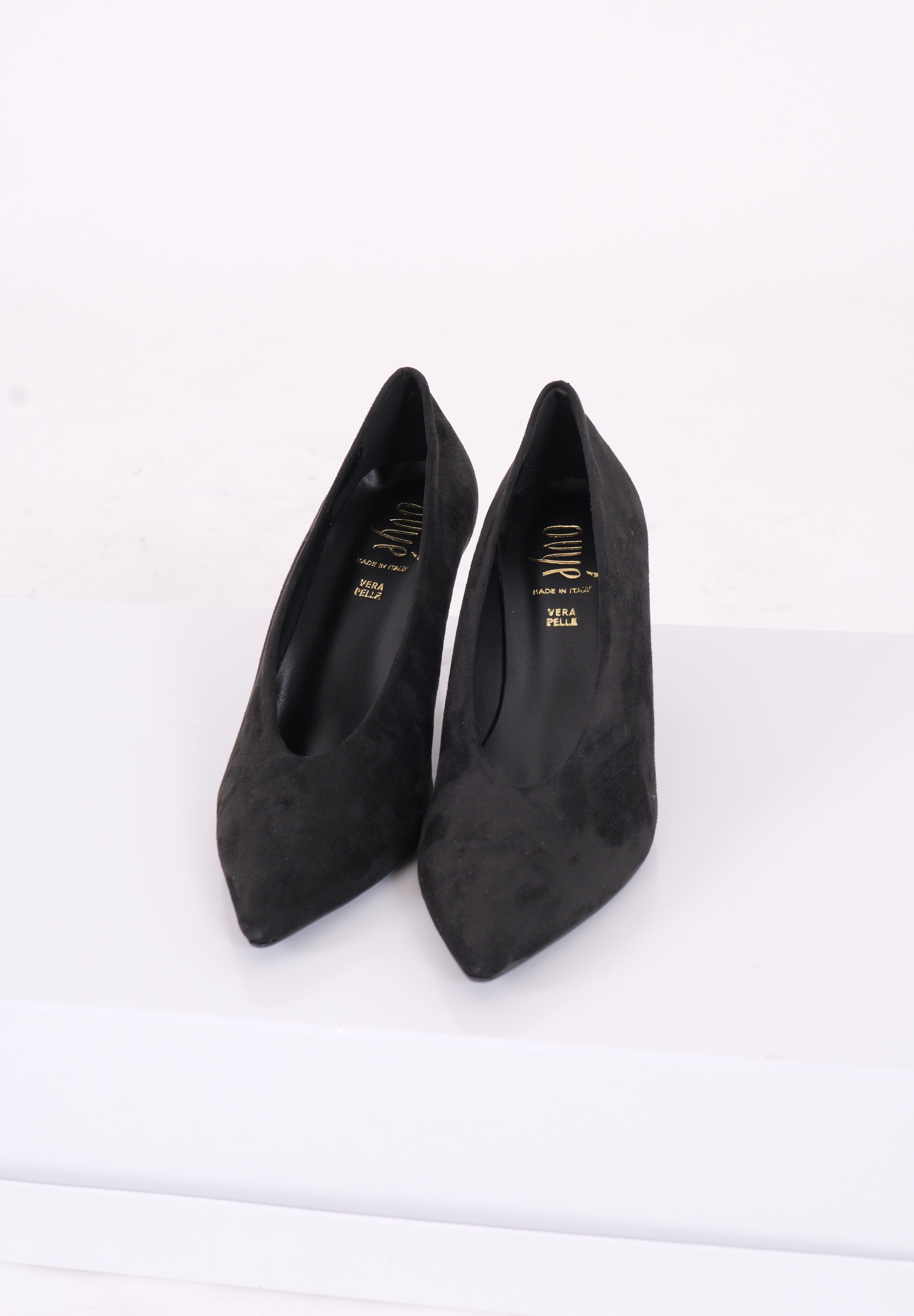 DÉCOLLETÉ CAMOSCIO NERO
