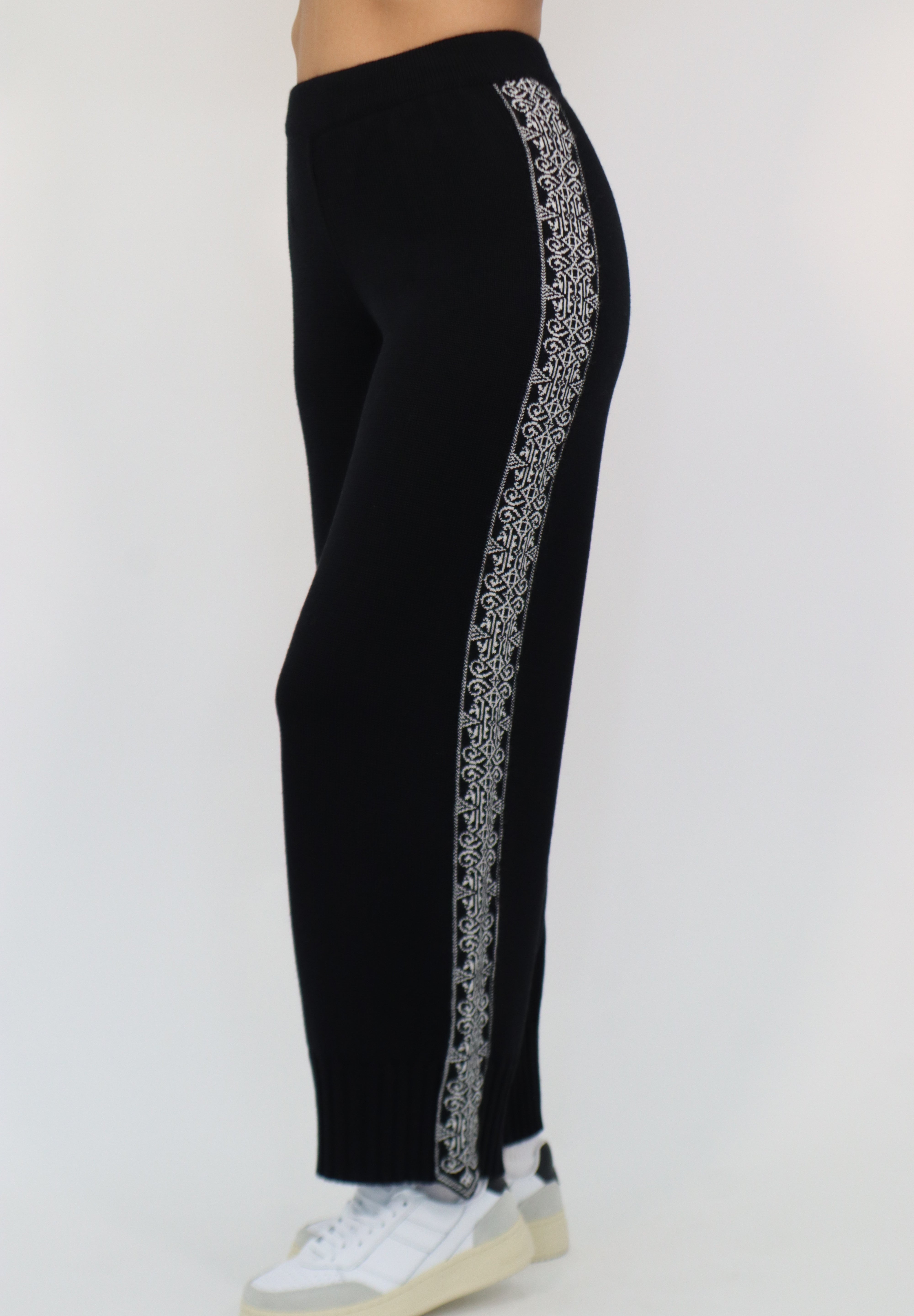 BLACK WOOL TROUSERS WITH BAND