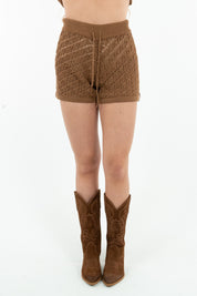SHORT BROWN