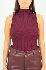 RIBBED TOP WITH SLEEVES