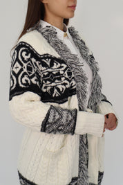 BLACK AND WHITE RAGLAN CARDIGAN