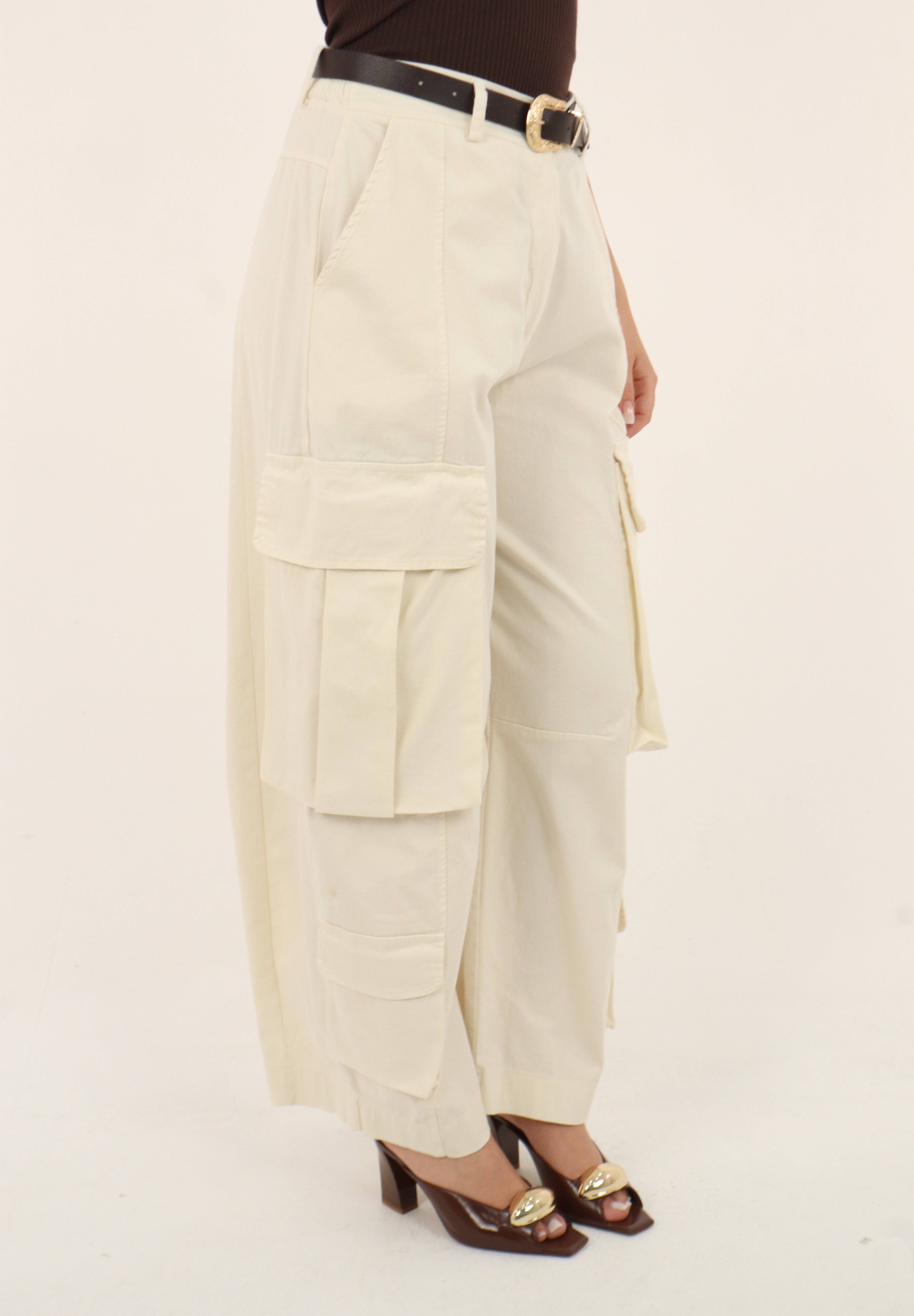 PANTALONE CARGO BURRO