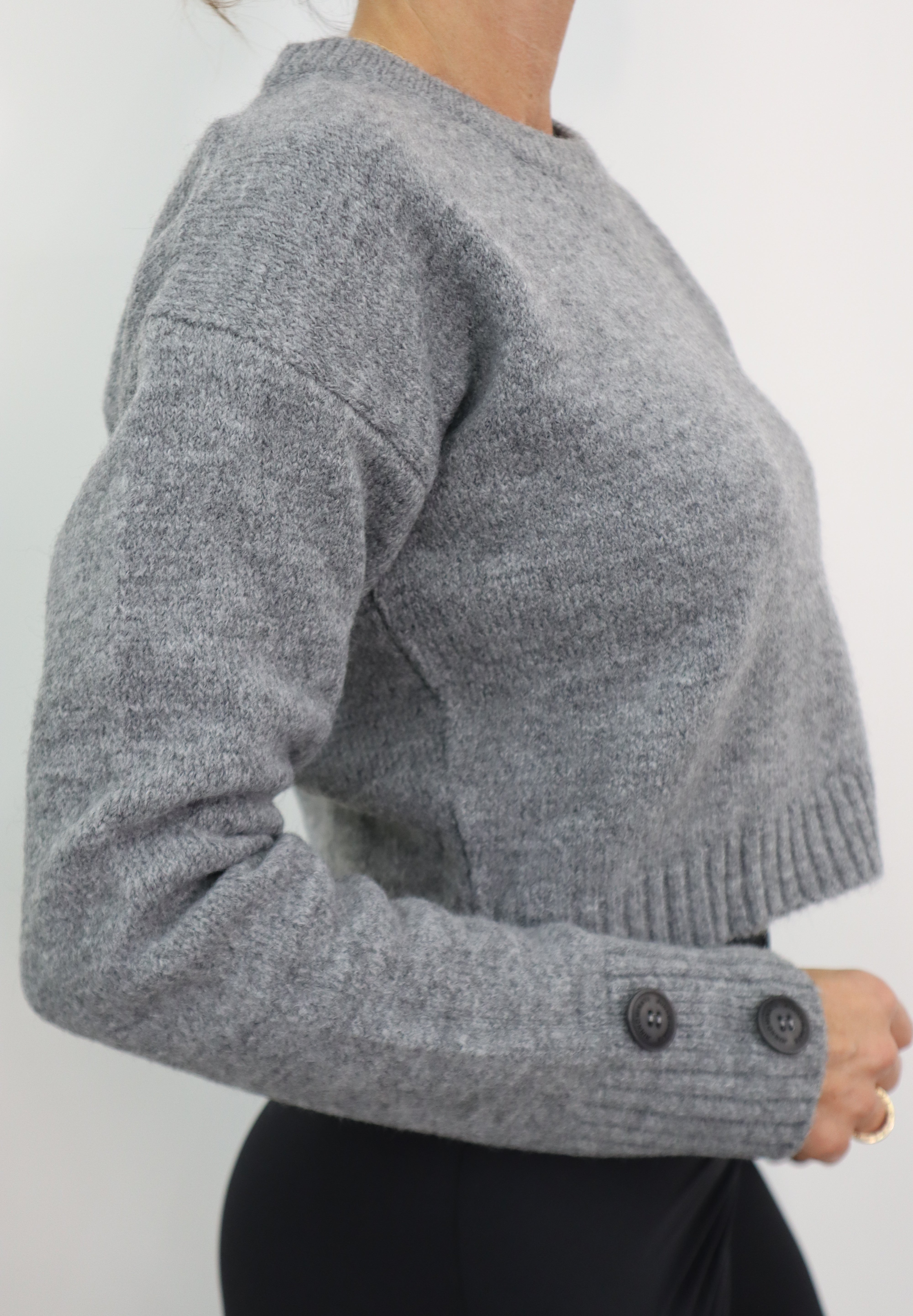 CREW NECK SHORT SLEEVE SWEATER WITH BUTTON