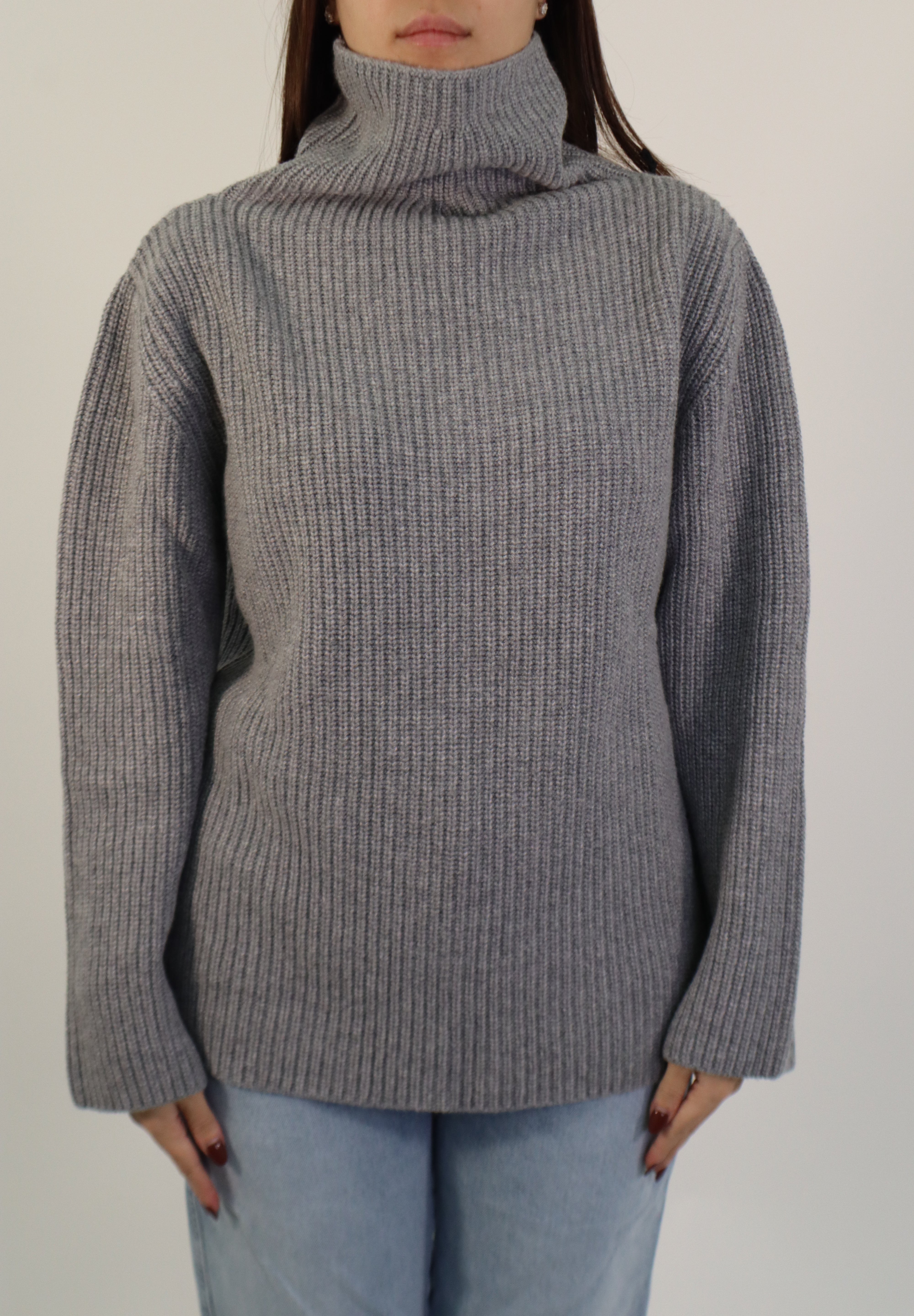 Maglione over collo alto