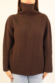 Maglione over collo alto