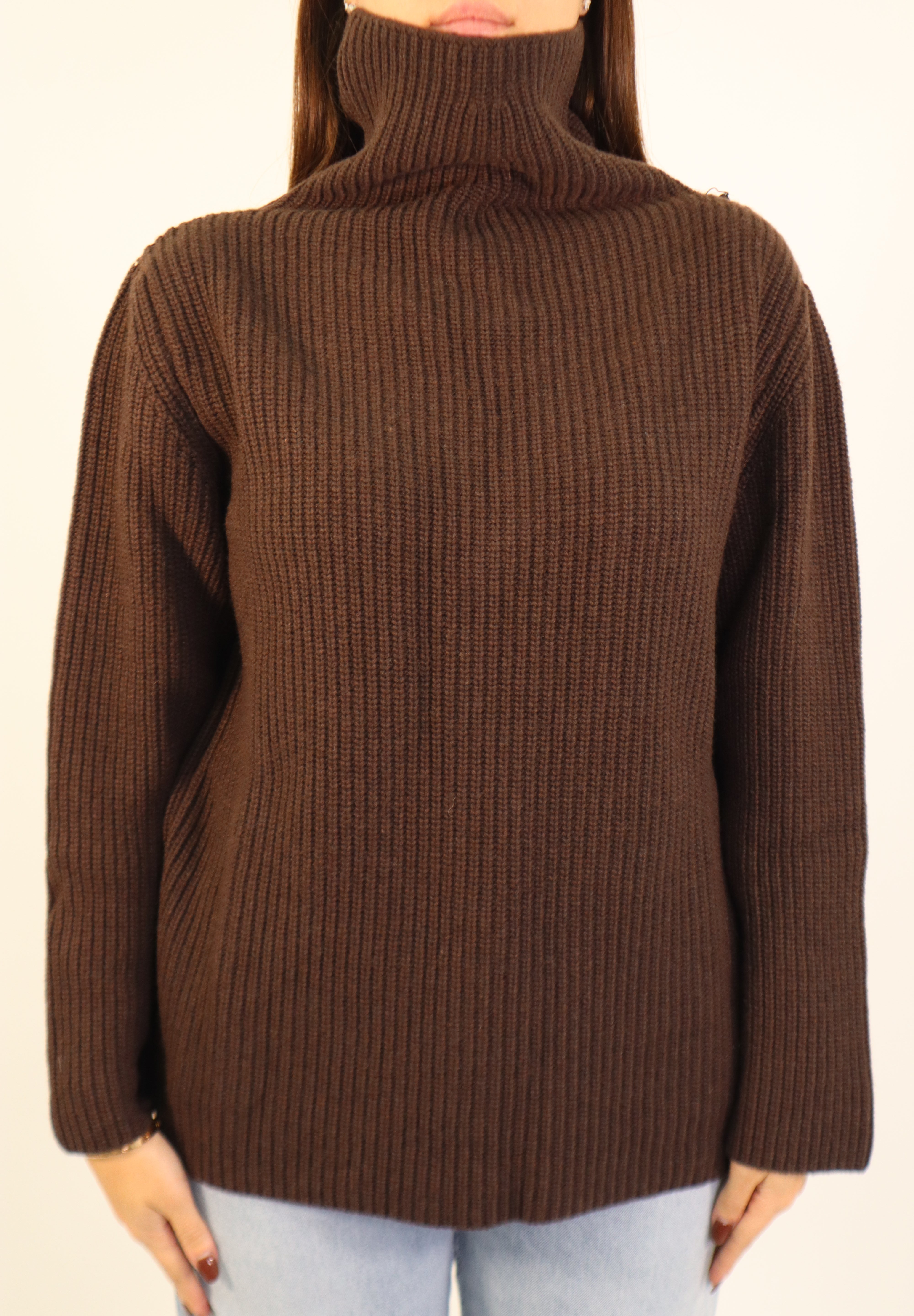 Maglione over collo alto