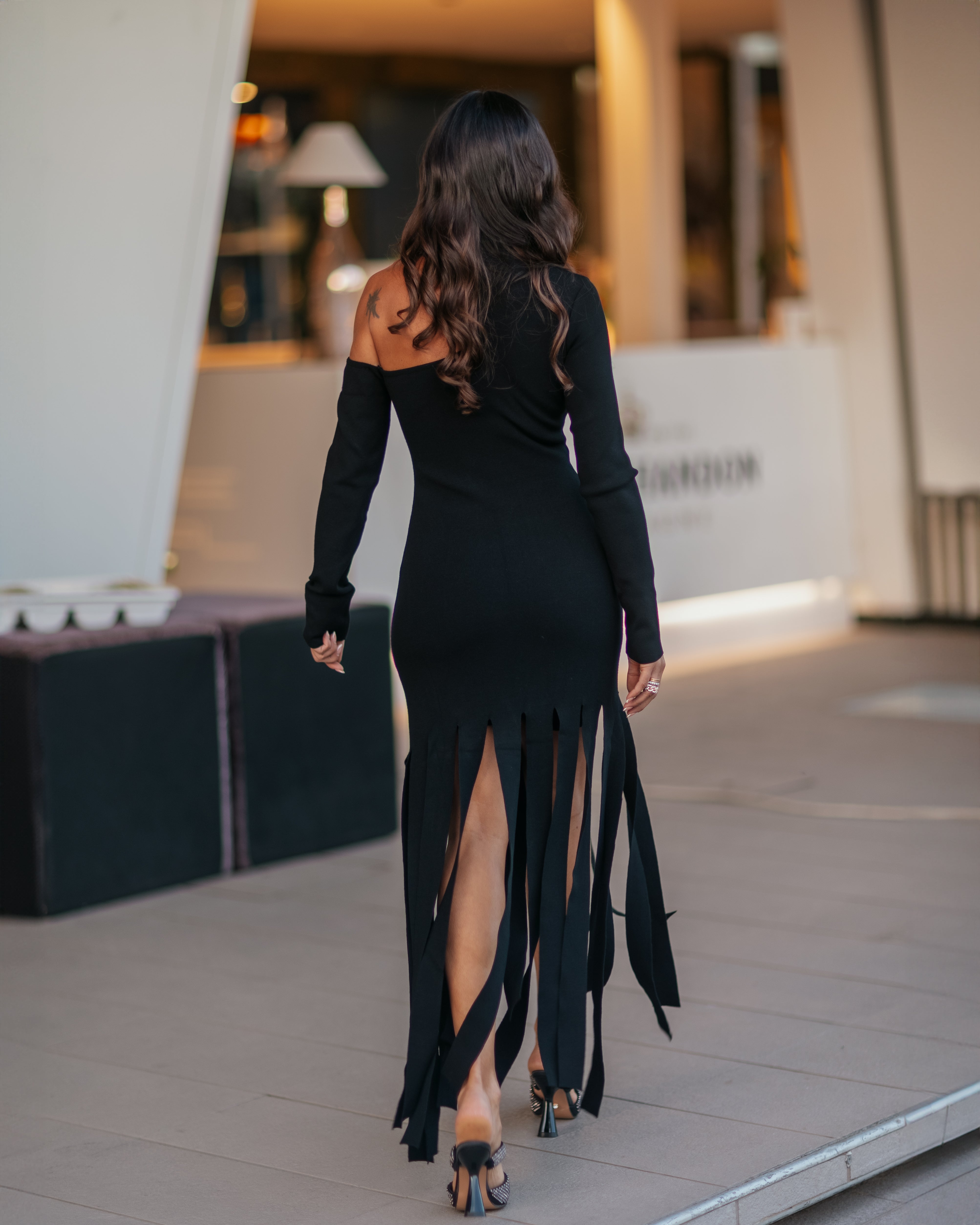 LONG BLACK DRESS WITH CUT OUT AND FRINGES