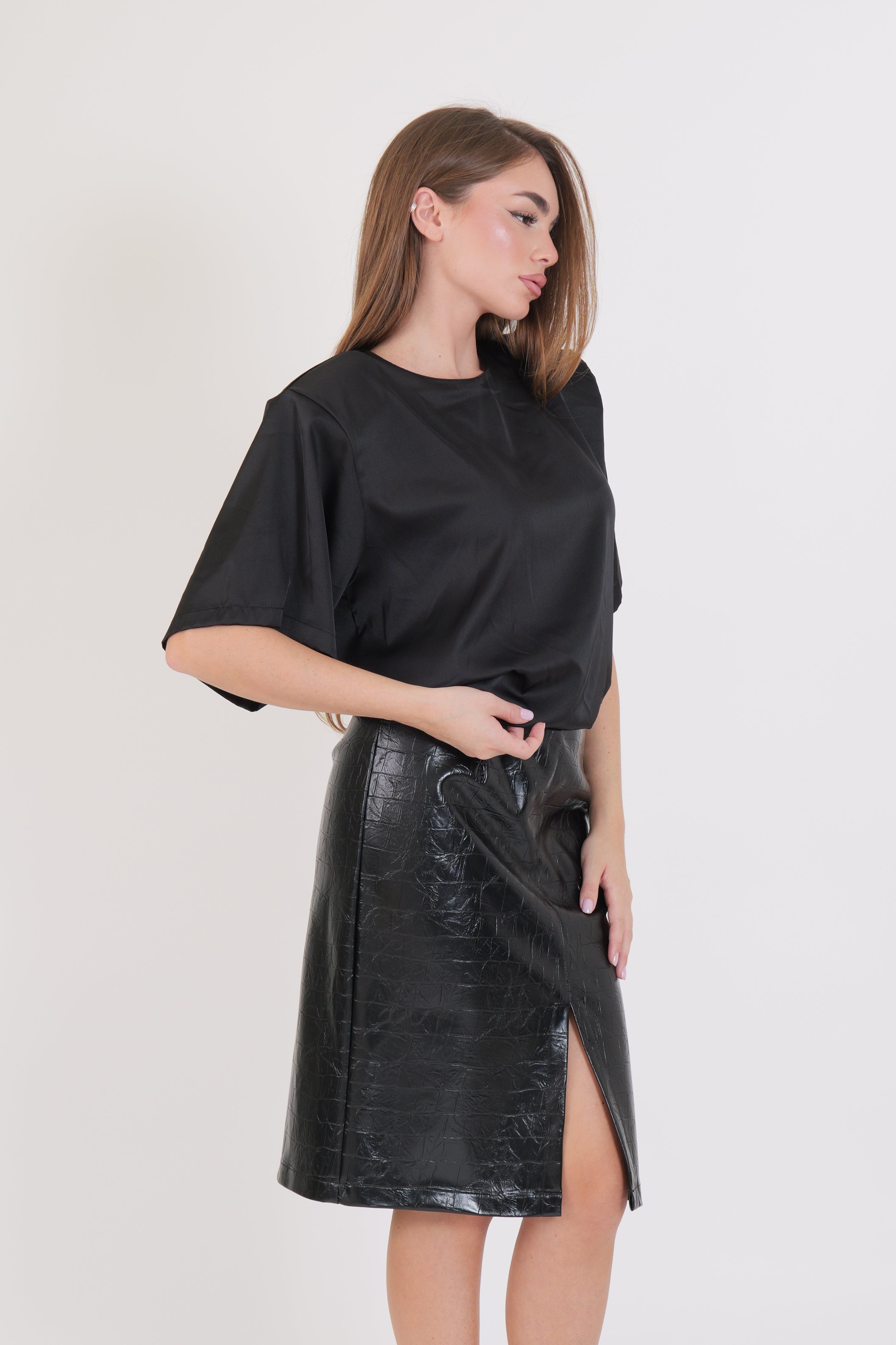 T-SHIRT SATIN SPALLINE NERO