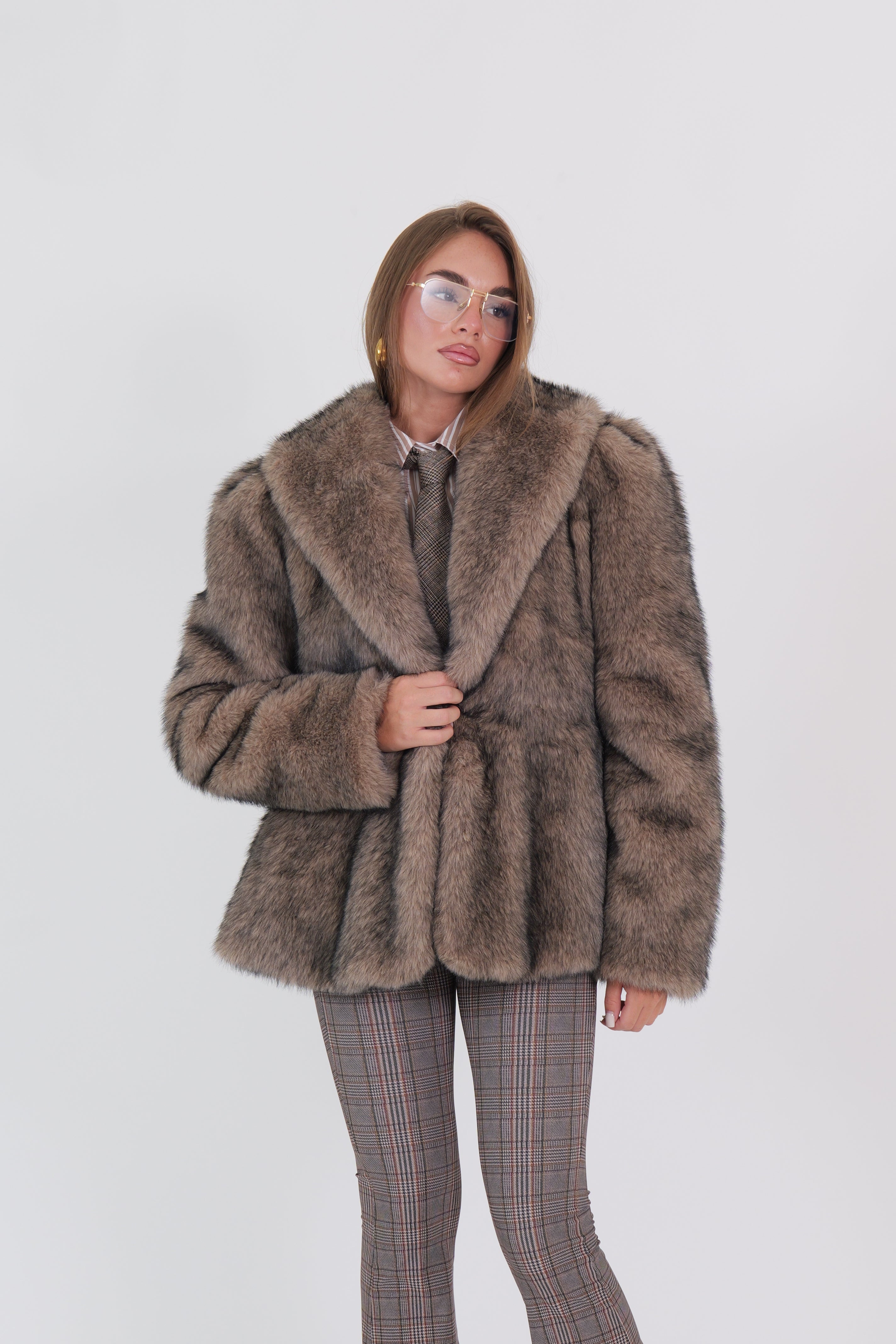 FUR LIV POLAR WOLF
