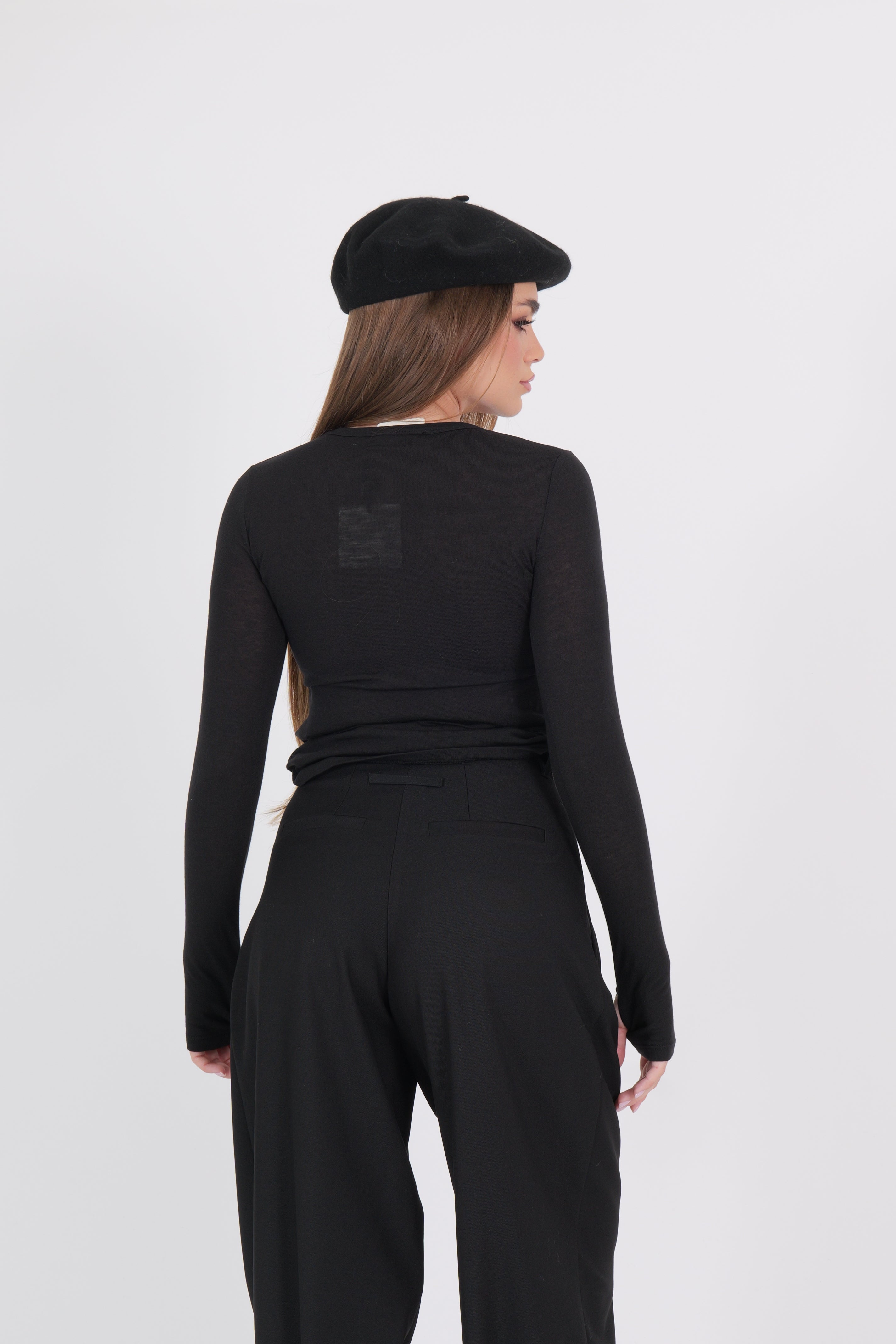 MAGLIA GIROCOLLO MANICA A GUANTO NERO