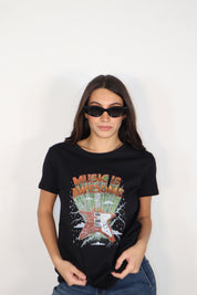 T-SHIRT MUSIC IS AWESOME