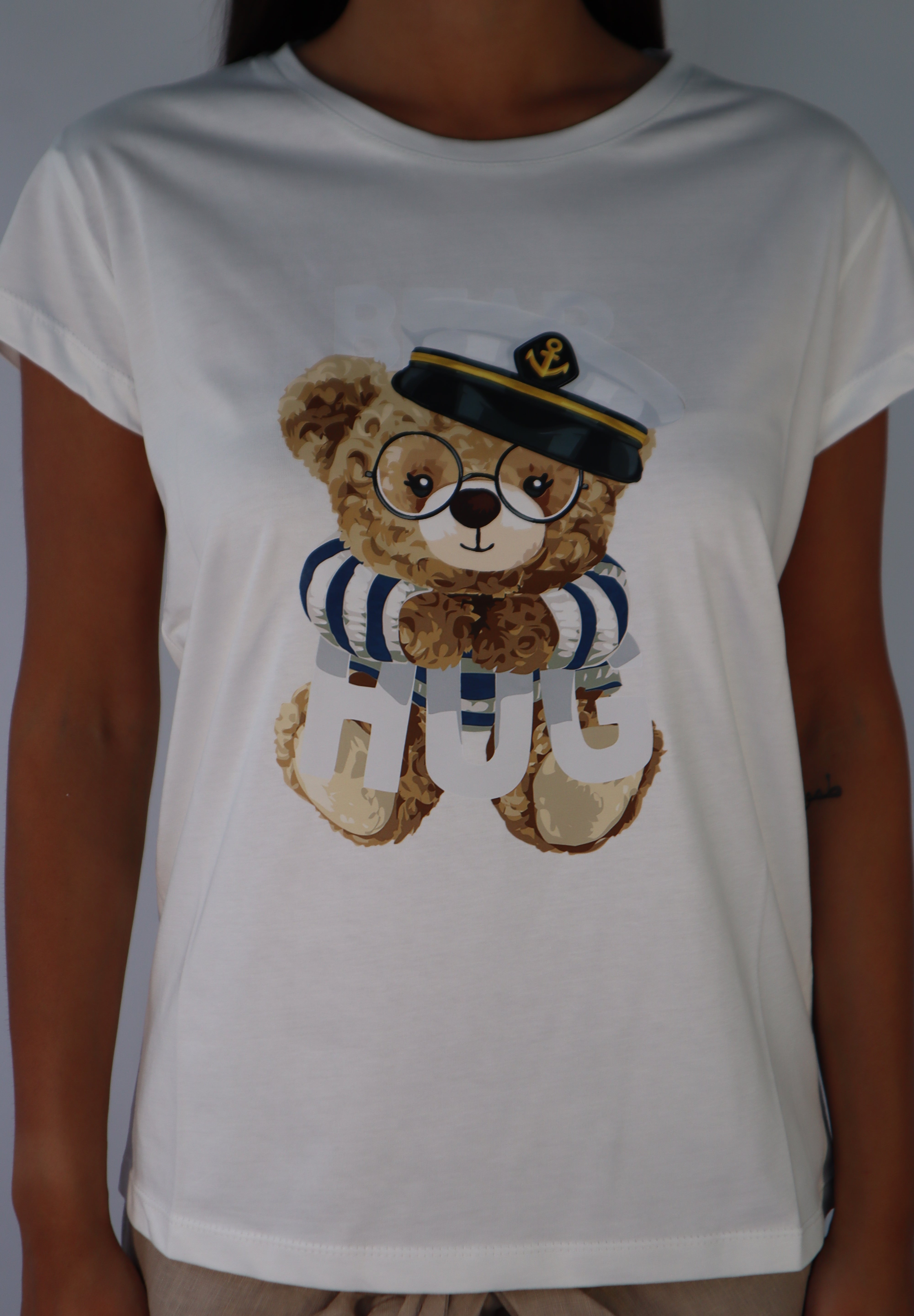 T-SHIRT HUG