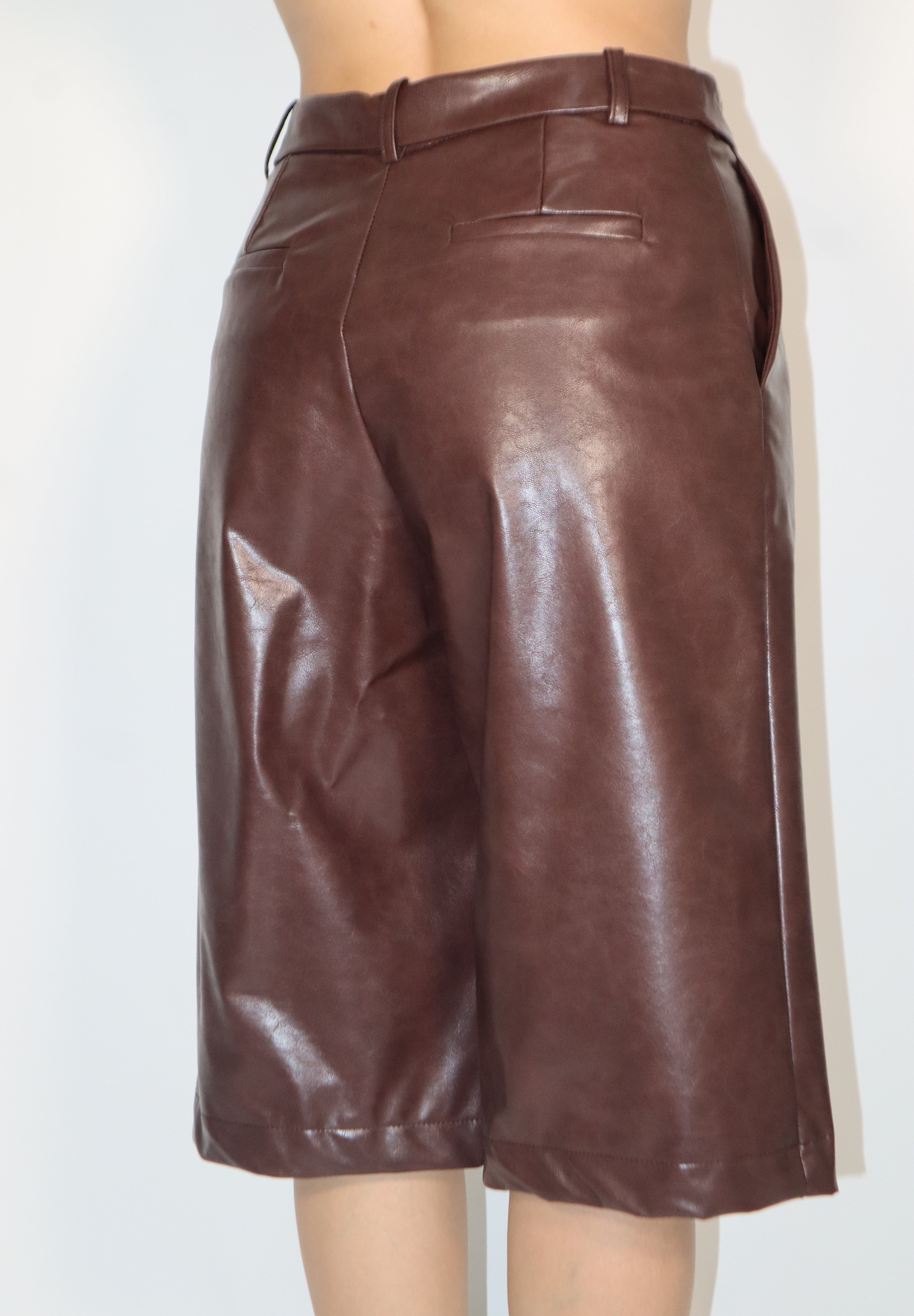 BERMUDA LEATHER