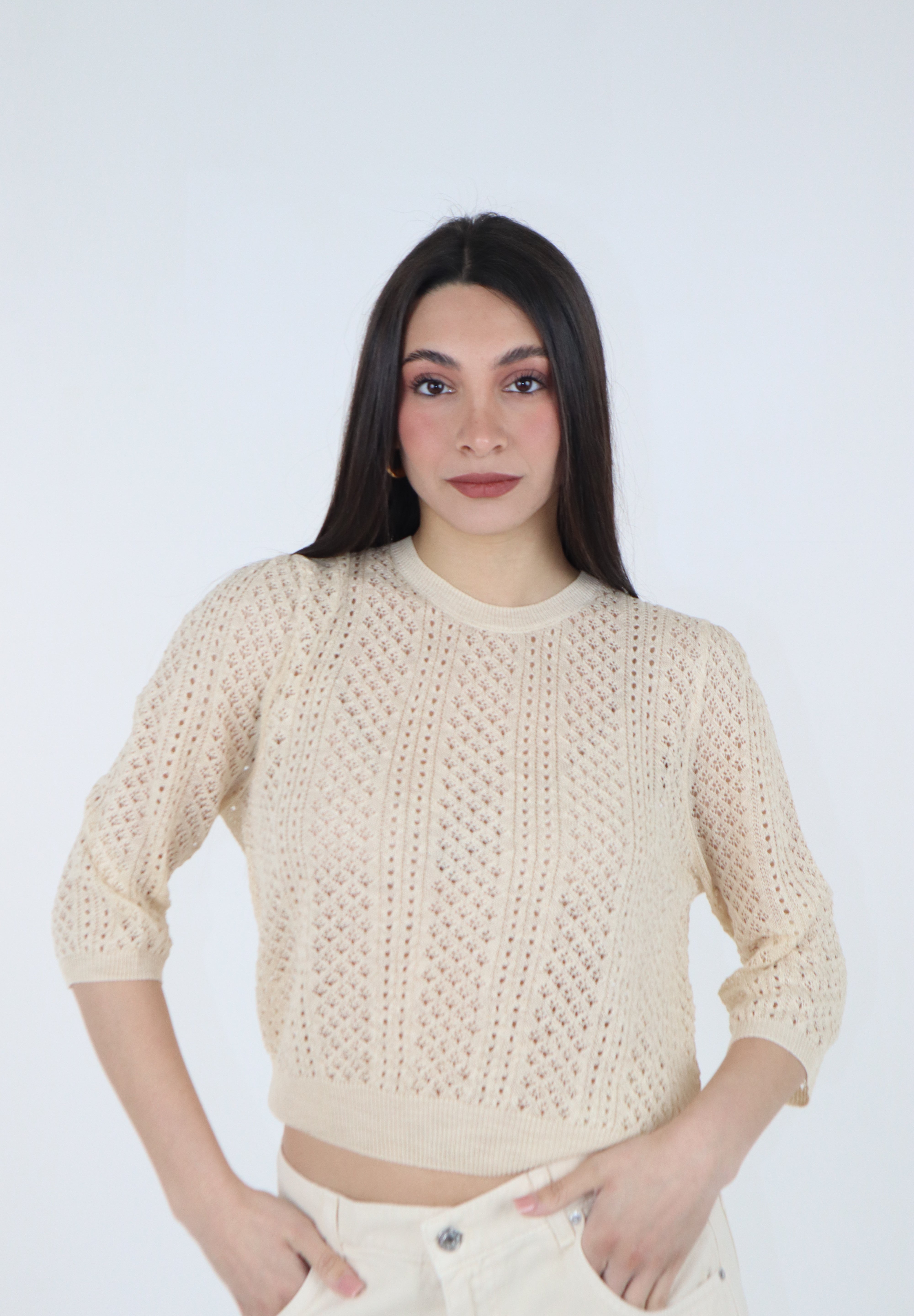 MAGLIA TRAFORATA MANDORLA