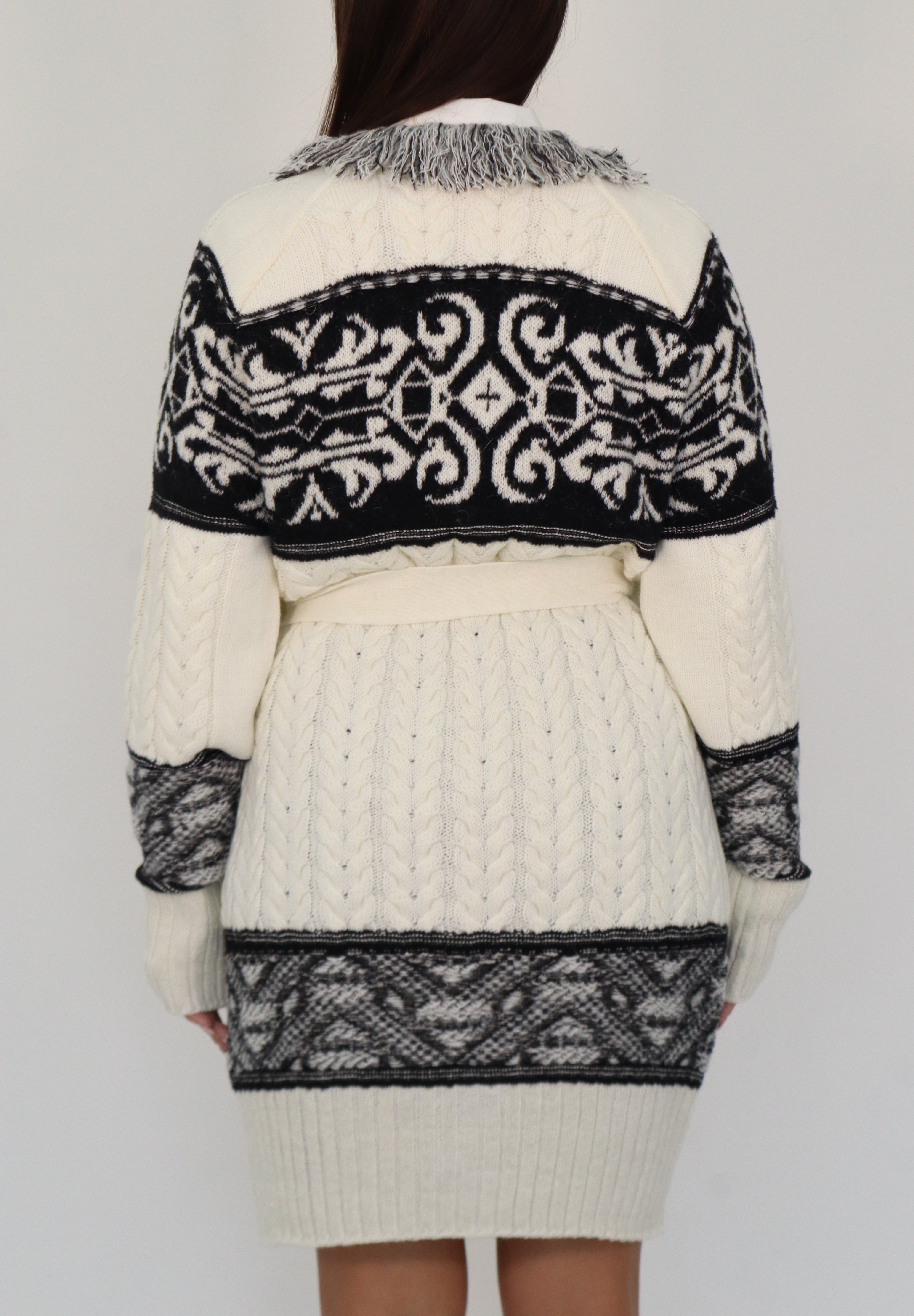 BLACK AND WHITE RAGLAN CARDIGAN