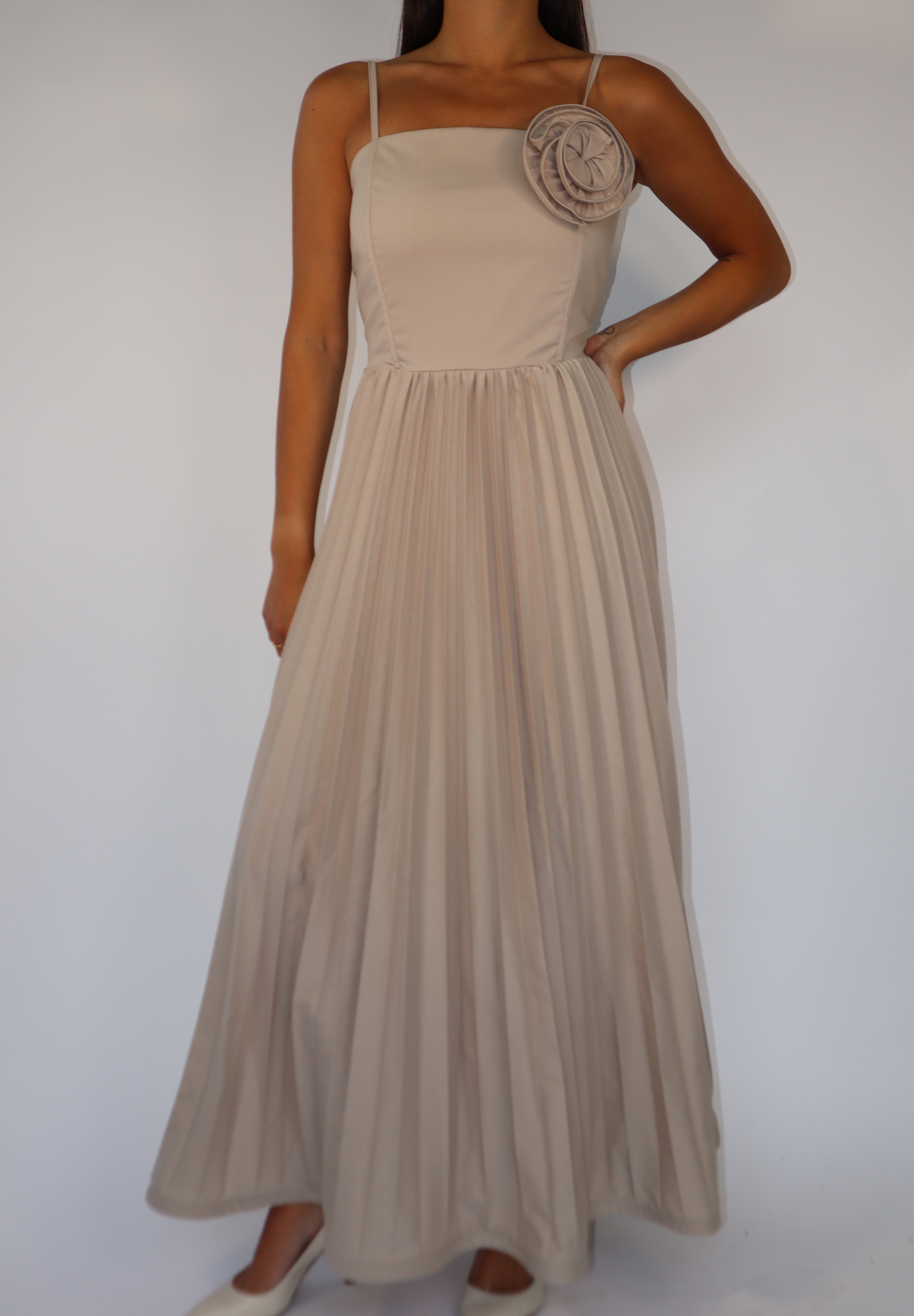 DRESS REBEYA