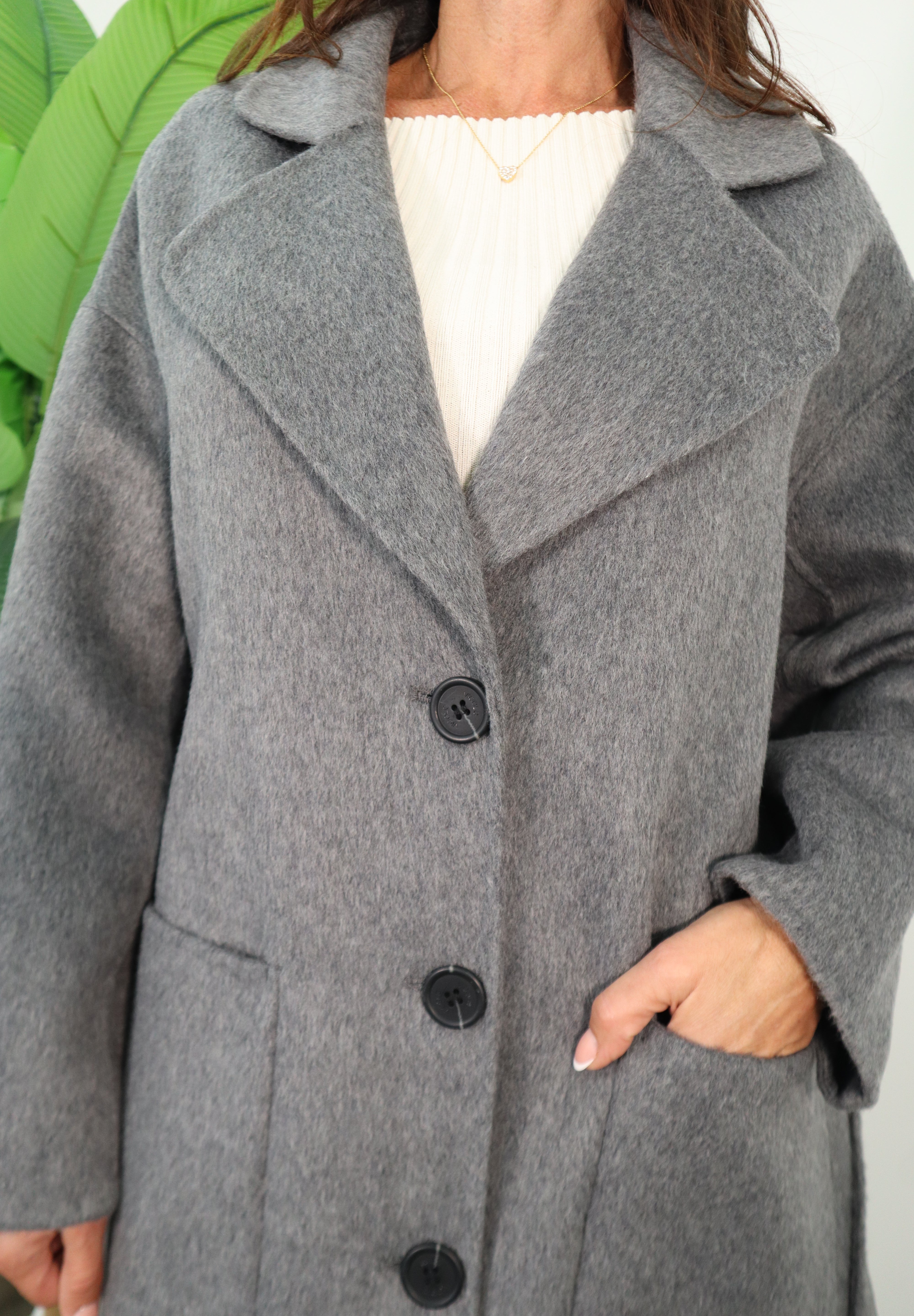 SHORT COAT WITH BELT