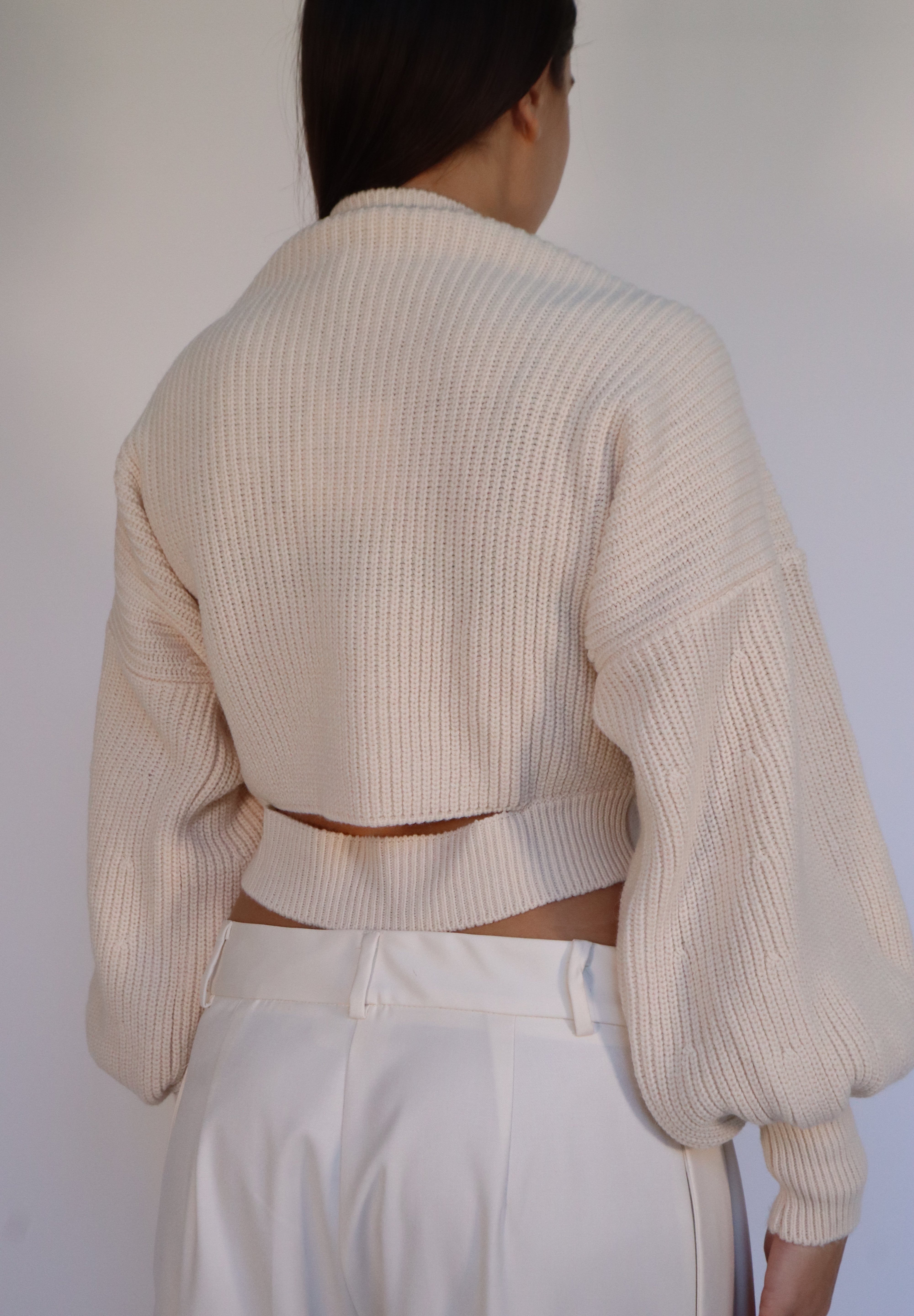 PULL CROPPED