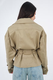TRENCH CORTO