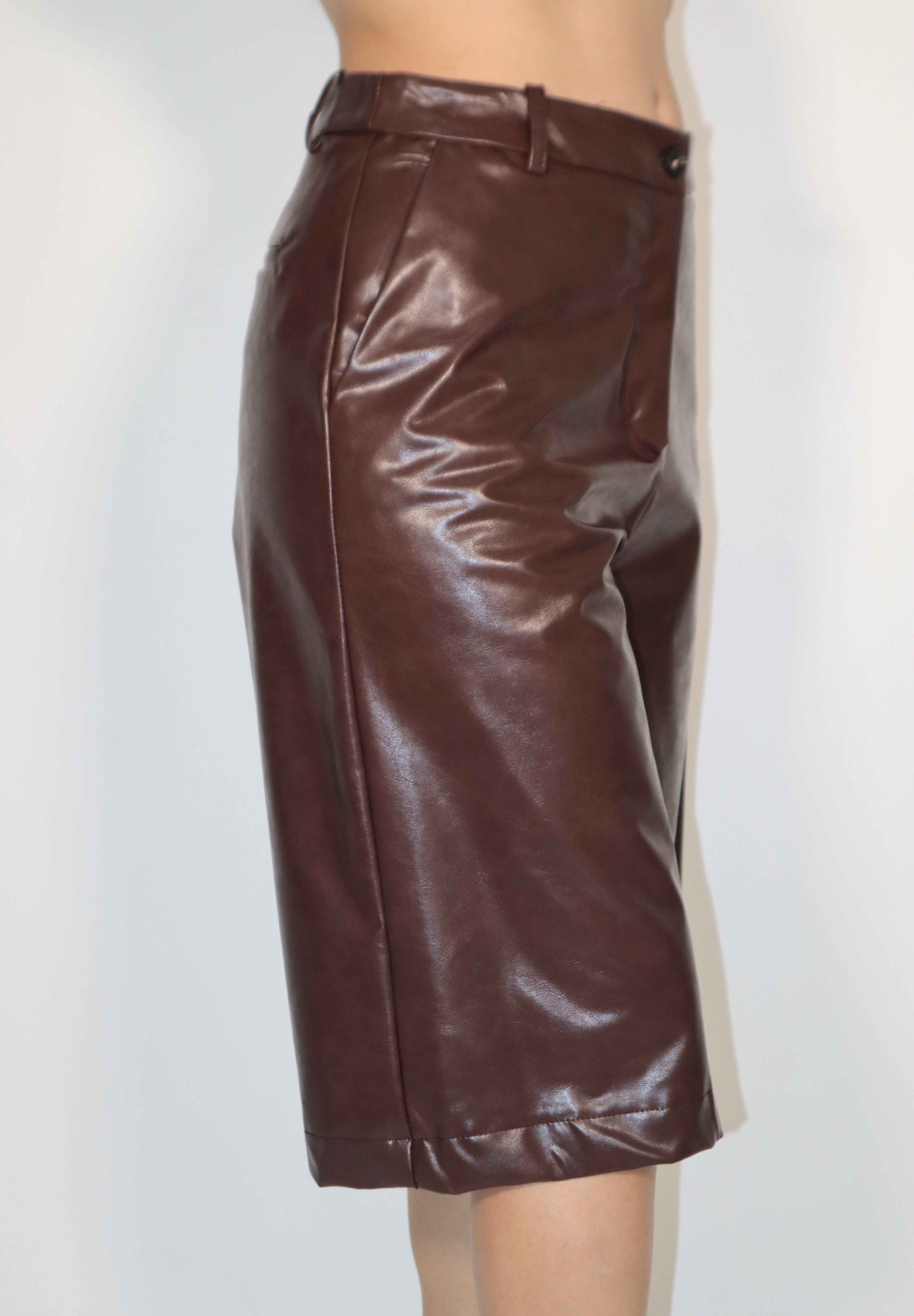 BERMUDA LEATHER