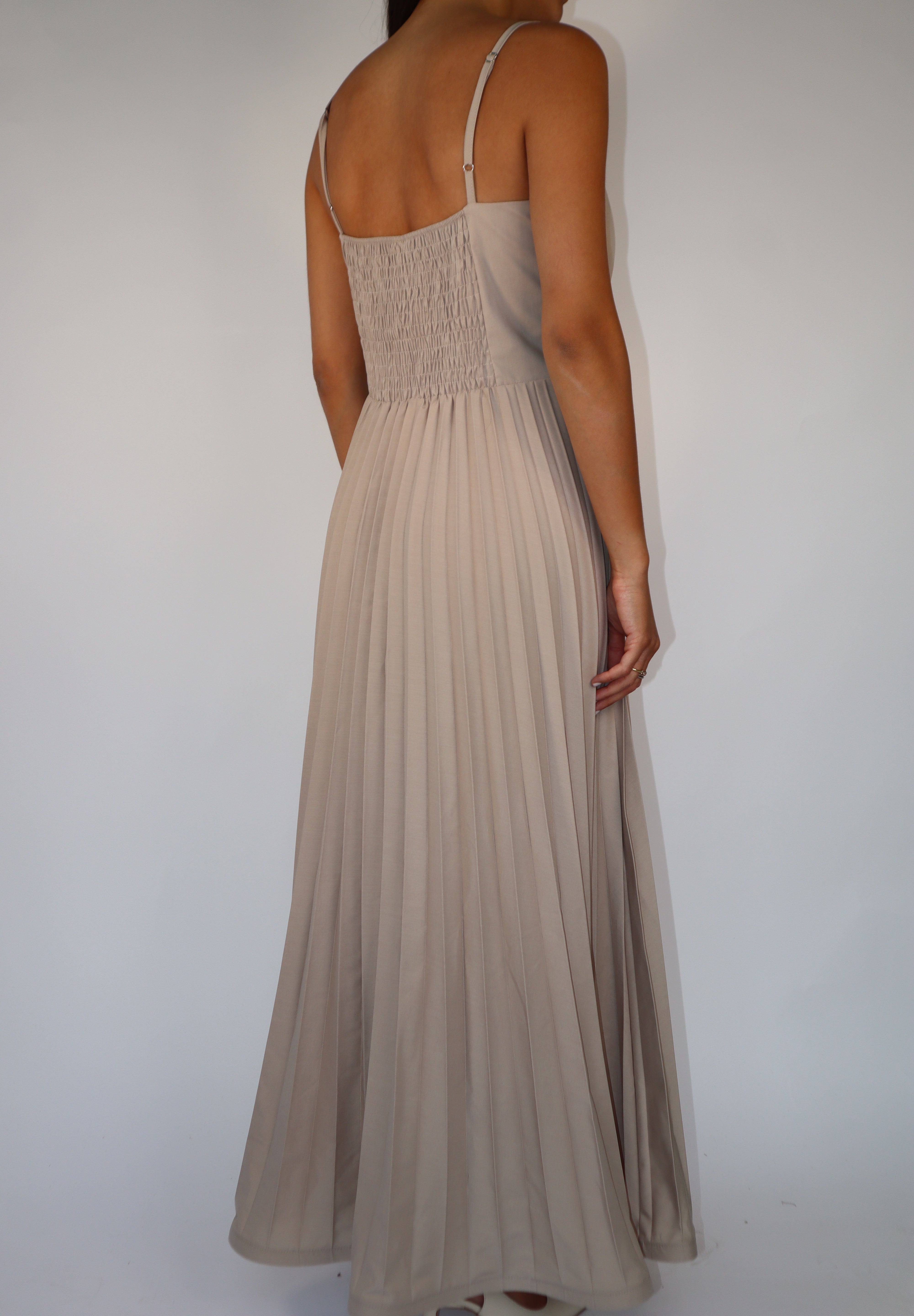 DRESS REBEYA