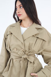 TRENCH CORTO