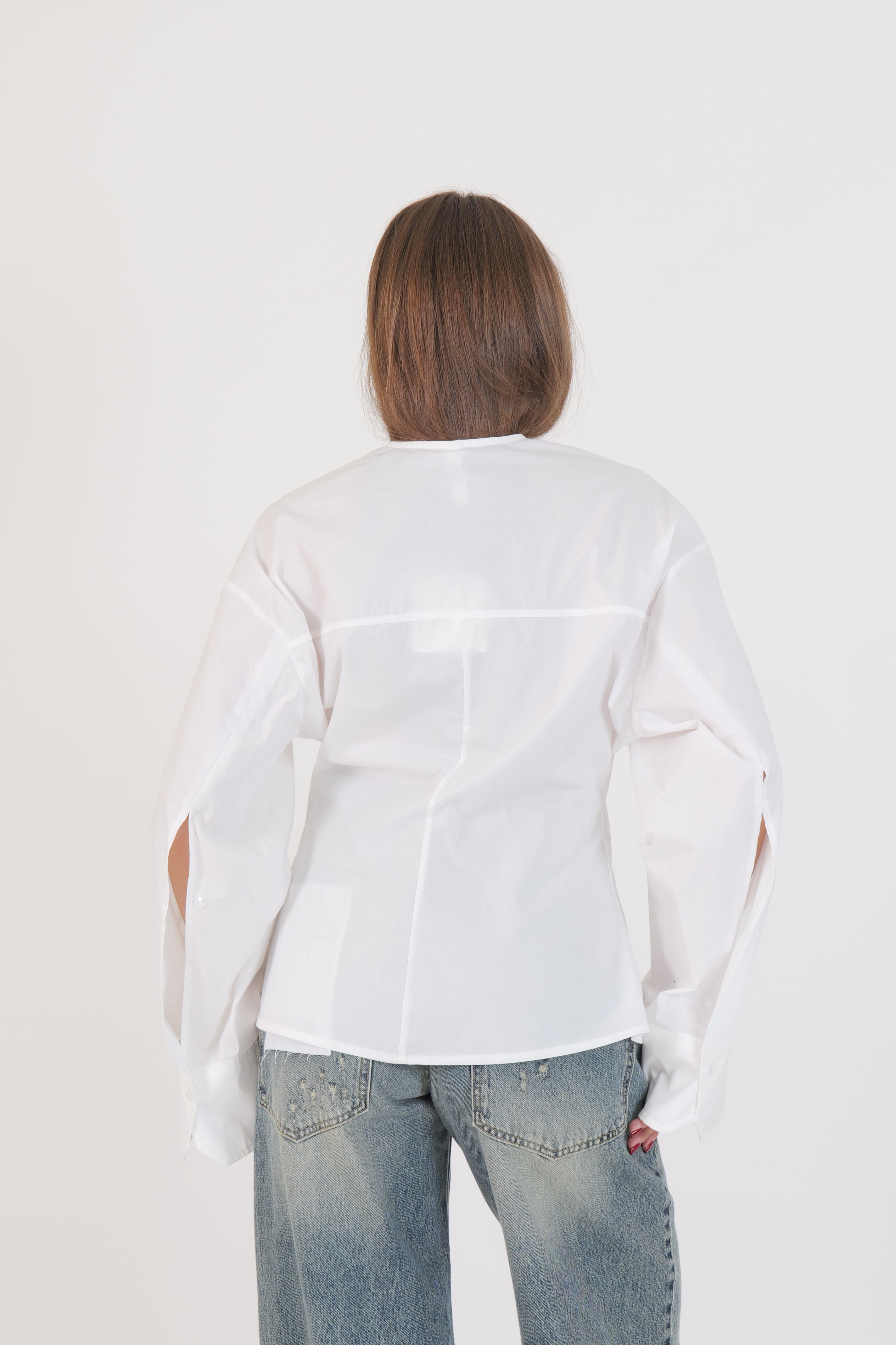 CAMICIA BIANCA TENSIONE